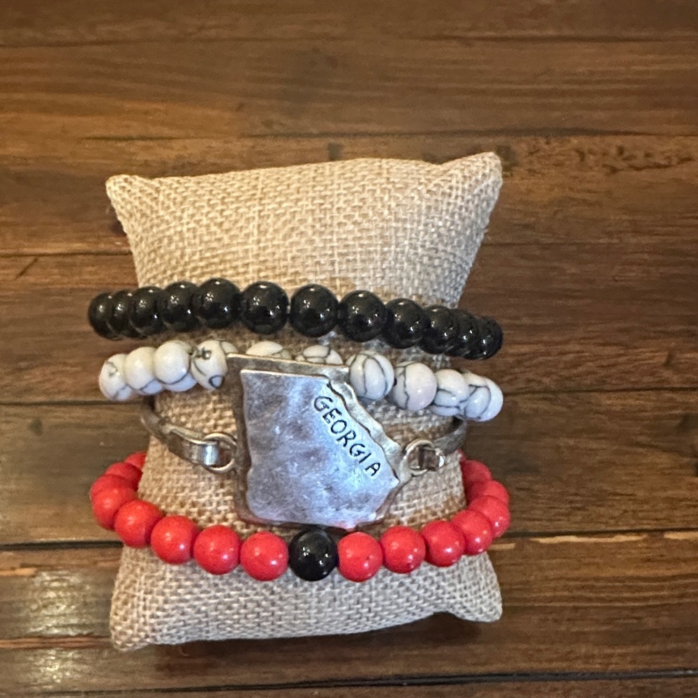 Georgia Charm Beaded Bracelet Set - Red, Black, White